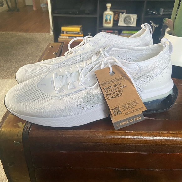 Air Max Flyknit Racer NN Sneaker - Picture 1 of 13